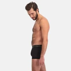 Bamboo Basics 3-pack Boxers Liam Zwart -Boxers Winkel aHR0cHM6Ly93d3cuYm94ZXJzLm5sL21lZGlhL2NhdGFsb2cvcHJvZHVjdC9iL2EvYmFtYm9vLWJhc2ljc19saWFtLTAwMS1zaWRlLmpwZz9zdG9yZT1ib3hlcnNfbmwmaW1hZ2UtdHlwZT1pbWFnZQ
