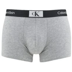Calvin Klein Ck One 1996 3-pack Boxer Trunks Basic Logo Zwart & Grijs -Boxers Winkel aHR0cHM6Ly93d3cuYm94ZXJzLm5sL21lZGlhL2NhdGFsb2cvcHJvZHVjdC9jL2EvY2FsdmluLWtsZWluX25iMzUyOGUtamduXzIuanBnP3N0b3JlPWJveGVyc19ubCZpbWFnZS10eXBlPWltYWdl