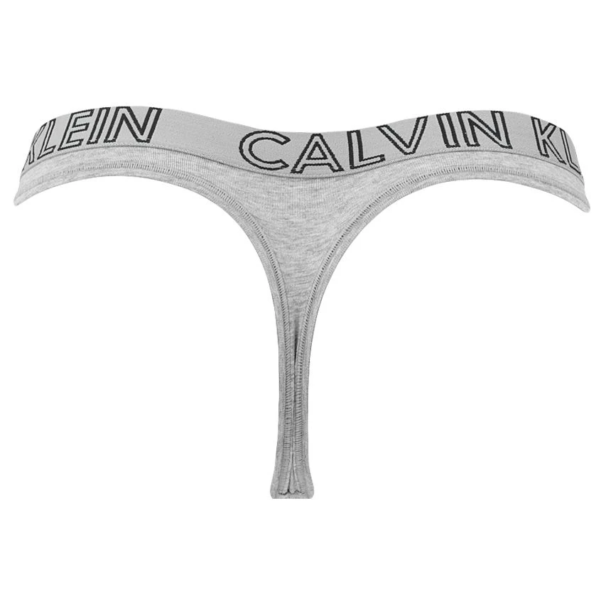 Calvin Klein dames ultimate string grijs Calvin Klein Dames Ultimate String Grijs -Boxers Winkel aHR0cHM6Ly93d3cuYm94ZXJzLm5sL21lZGlhL2NhdGFsb2cvcHJvZHVjdC9jL2EvY2FsdmluLWtsZWluX3FkMzYzNmUtMDIwX2FjaHRlcmthbnQuanBnP3N0b3JlPWJveGVyc19ubCZpbWFnZS10eXBlPWltYWdl