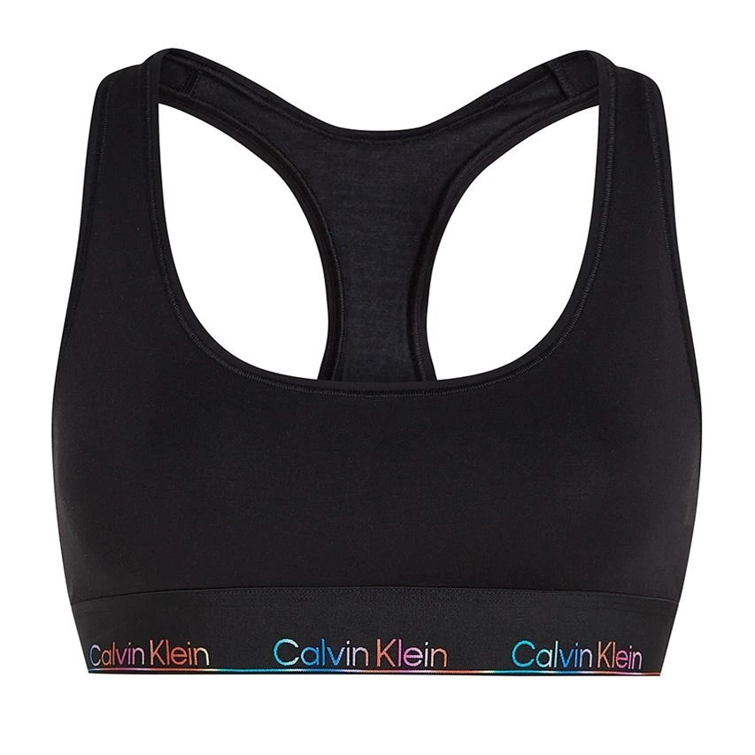 Calvin Klein dames icon bralette pride zwart Calvin Klein Dames Icon Bralette Pride Zwart -Boxers Winkel aHR0cHM6Ly93d3cuYm94ZXJzLm5sL21lZGlhL2NhdGFsb2cvcHJvZHVjdC9jL2EvY2FsdmluLWtsZWluX3FmODE4Ny11YjFfMS5qcGc c3RvcmU9Ym94ZXJzX25sJmltYWdlLXR5cGU9aW1hZ2U