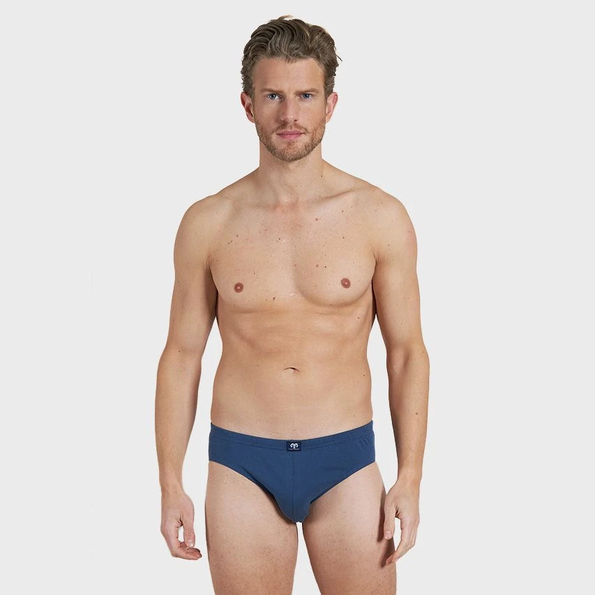 CECEBA 3-pack herenslips basic blauw CECEBA 3-pack Herenslips Basic Blauw -Boxers Winkel aHR0cHM6Ly93d3cuYm94ZXJzLm5sL21lZGlhL2NhdGFsb2cvcHJvZHVjdC9jL2UvY2VjZWJhXzI2NzAtNTYwOS02OTc5XzMuanBnP3N0b3JlPWJveGVyc19ubCZpbWFnZS10eXBlPWltYWdl
