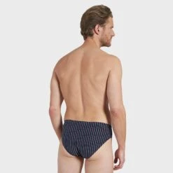 CECEBA 3-pack Herenslips Stripe Blauw 4 CECEBA 3-pack Herenslips Stripe Blauw -Boxers Winkel aHR0cHM6Ly93d3cuYm94ZXJzLm5sL21lZGlhL2NhdGFsb2cvcHJvZHVjdC9jL2UvY2VjZWJhXzIyNzAtNTYwOS0yNTUwX21vZGVsLTIuanBnP3N0b3JlPWJveGVyc19ubCZpbWFnZS10eXBlPWltYWdl