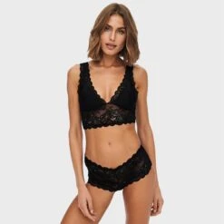 ONLY Dames Bralette Kant Chloe Zwart 5 ONLY Dames Bralette Kant Chloe Zwart -Boxers Winkel aHR0cHM6Ly93d3cuYm94ZXJzLm5sL21lZGlhL2NhdGFsb2cvcHJvZHVjdC9vL24vb25seV8xNTEwNzU5OS1ibGFja181LmpwZz9zdG9yZT1ib3hlcnNfbmwmaW1hZ2UtdHlwZT1pbWFnZQ