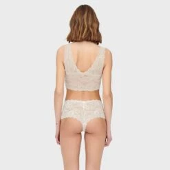 ONLY Dames Bralette Kant Chloe Beige -Boxers Winkel aHR0cHM6Ly93d3cuYm94ZXJzLm5sL21lZGlhL2NhdGFsb2cvcHJvZHVjdC9vL24vb25seV8xNTEwNzU5OS1wZWFjaC10YWZmeV80LmpwZz9zdG9yZT1ib3hlcnNfbmwmaW1hZ2UtdHlwZT1pbWFnZQ