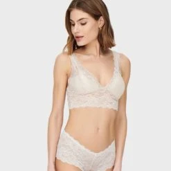 ONLY Dames Bralette Kant Chloe Beige -Boxers Winkel aHR0cHM6Ly93d3cuYm94ZXJzLm5sL21lZGlhL2NhdGFsb2cvcHJvZHVjdC9vL24vb25seV8xNTEwNzU5OS1wZWFjaC10YWZmeV81LmpwZz9zdG9yZT1ib3hlcnNfbmwmaW1hZ2UtdHlwZT1pbWFnZQ