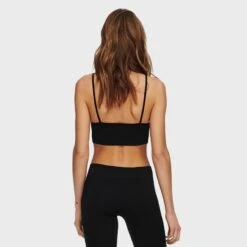 ONLY Dames Seamless Bralette Rib Vicky Zwart 3 ONLY Dames Seamless Bralette Rib Vicky Zwart -Boxers Winkel aHR0cHM6Ly93d3cuYm94ZXJzLm5sL21lZGlhL2NhdGFsb2cvcHJvZHVjdC9vL24vb25seV8xNTIwMTUzOS1ibGFja180LmpwZz9zdG9yZT1ib3hlcnNfbmwmaW1hZ2UtdHlwZT1pbWFnZQ