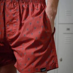 Pockies Wijde Boxershort Allover P's Rood 3 Pockies Wijde Boxershort Allover P's Rood -Boxers Winkel aHR0cHM6Ly93d3cuYm94ZXJzLm5sL21lZGlhL2NhdGFsb2cvcHJvZHVjdC9wL28vcG9ja2llc19wc2Itci02MDAtOV82LmpwZz9zdG9yZT1ib3hlcnNfbmwmaW1hZ2UtdHlwZT1pbWFnZQ