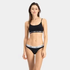 PUMA Dames 2-pack Cotton Modal Strings Zwart -Boxers Winkel aHR0cHM6Ly93d3cuYm94ZXJzLm5sL21lZGlhL2NhdGFsb2cvcHJvZHVjdC9wL3UvcHVtYV82MDMwMzQwMDEtMjAwX21vZGVsXzEuanBnP3N0b3JlPWJveGVyc19ubCZpbWFnZS10eXBlPWltYWdl